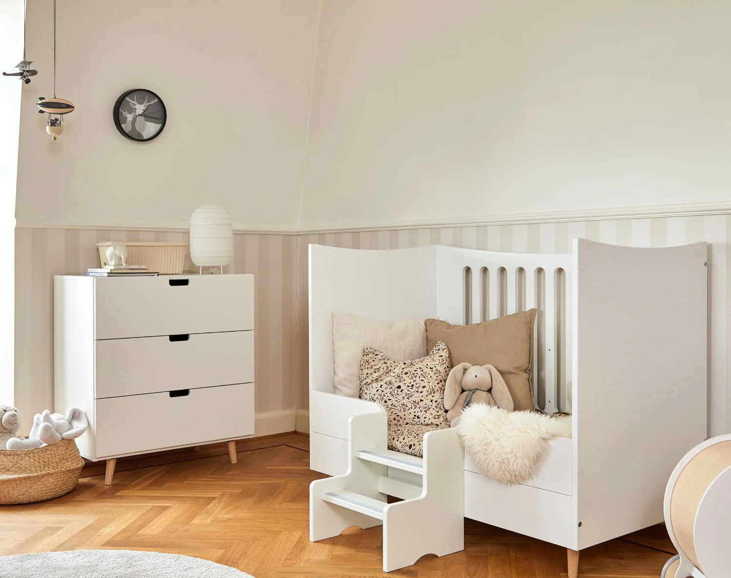 Junior sengestige - Image 3